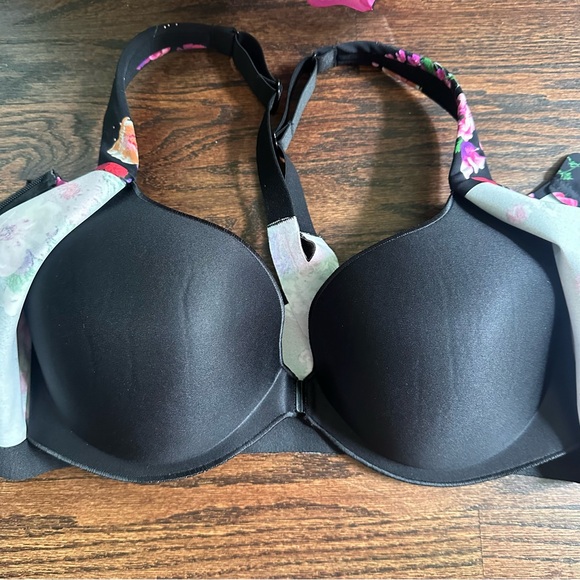 Victoria’s Secret On Point Knockout sports bra, size 34DD - Picture 3 of 6